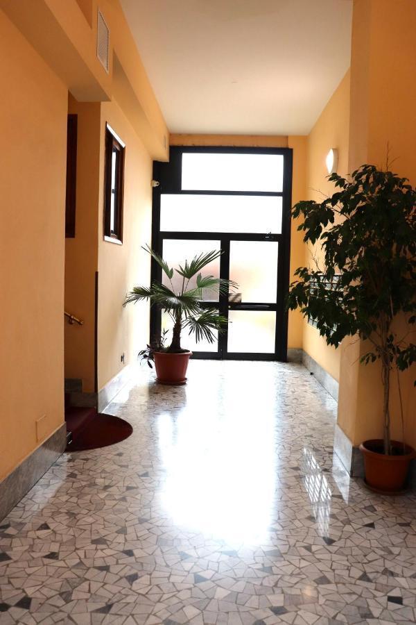 Ferienwohnung * La Casa Di Arti * 25 Min Dal Duomo Mailand Exterior foto